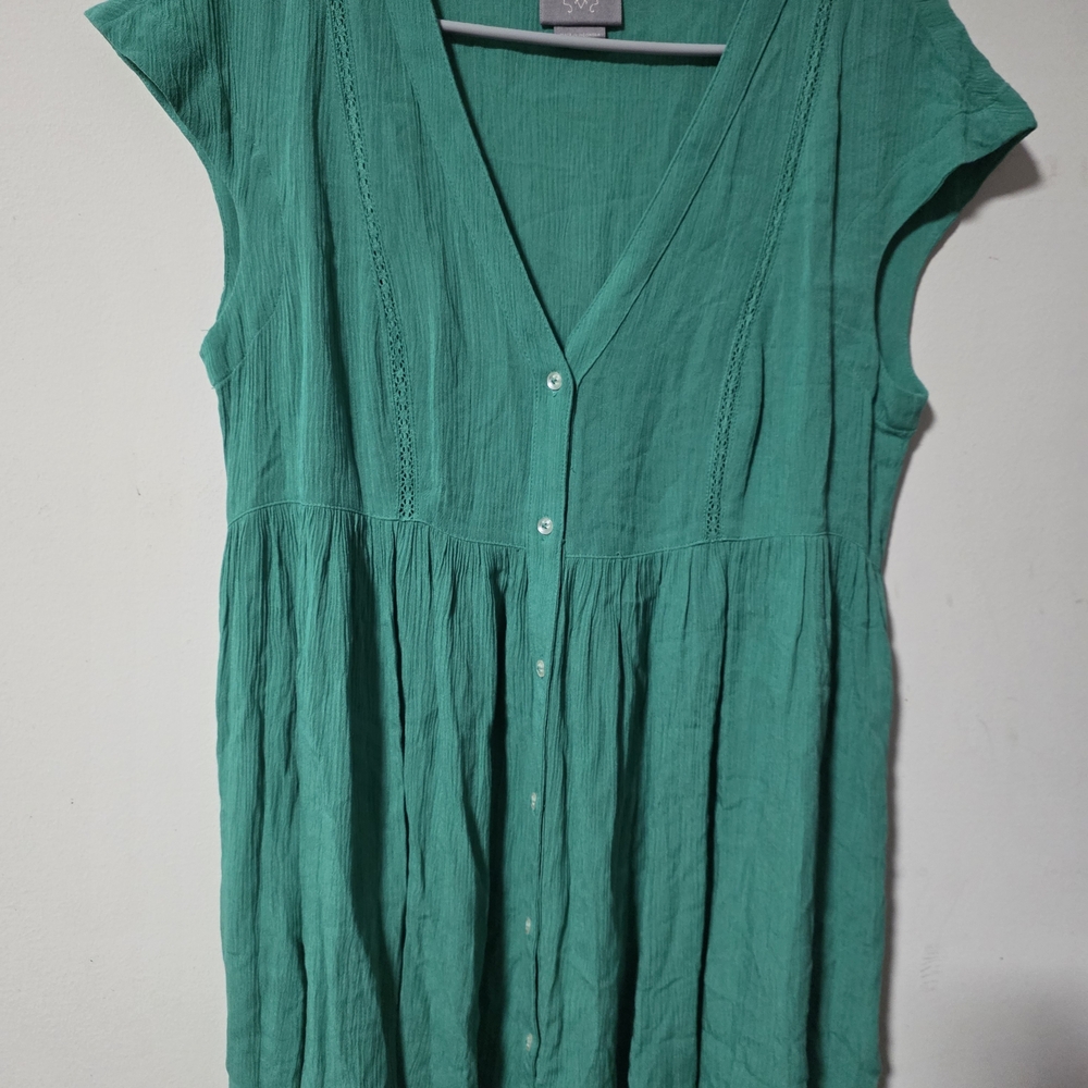 Relaxed V-Neck Button-Front Tunic in Teal